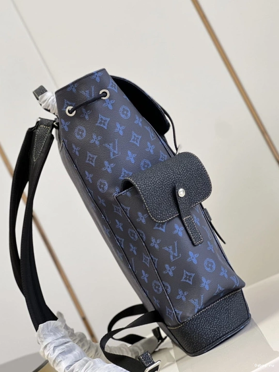 LOUIS MM VUITTON CHRISTOPHER 0822
